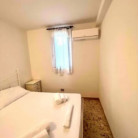 Maestrale Apartment, Rosa Dei Venti, Perla Marina Apartment *
